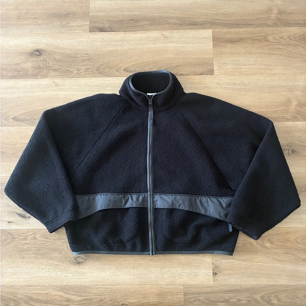 Nike Cropped Sherpa Fleece Jacket Full Zip Black Women’s Medium EUC